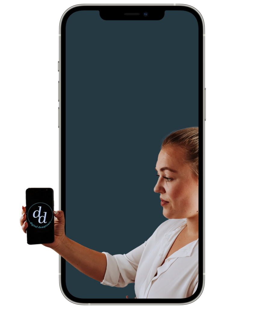 Iris ist in einem Smartphone abgebildet und hält ein Smartphone mit dem Logo der Digital Dompteure in der Hand